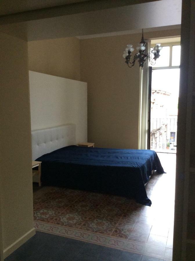 Suite Con Terrazza In Centro Storico Catánia Buitenkant foto