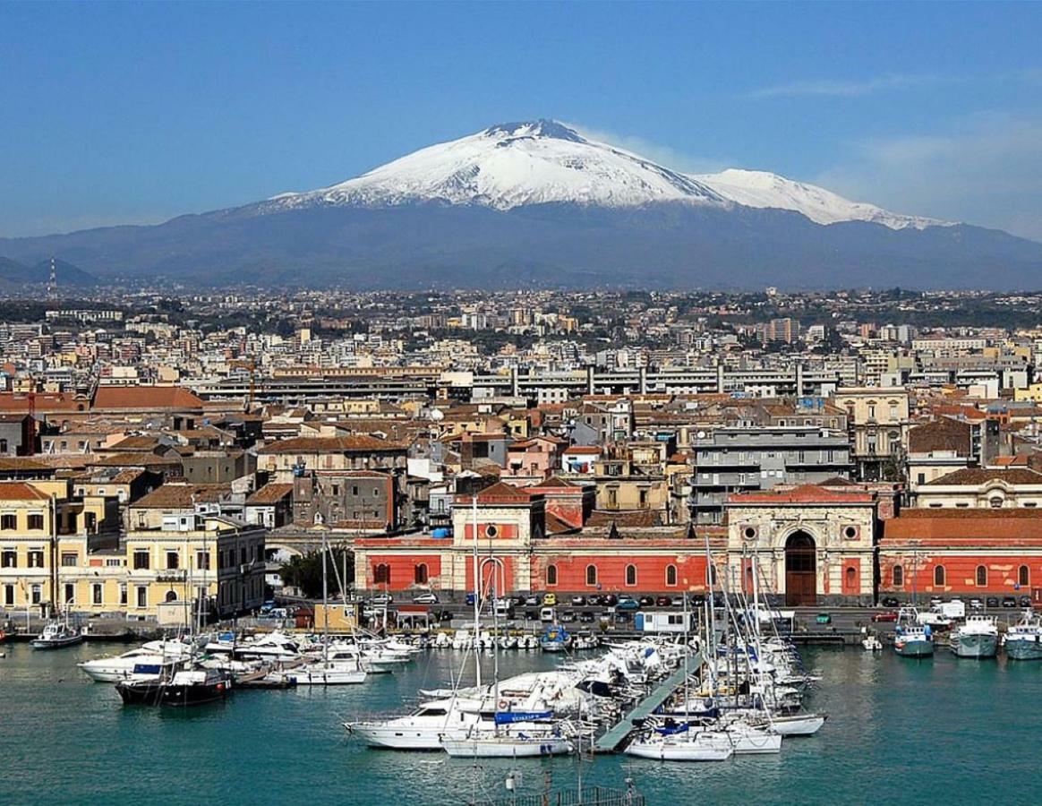 Suite Con Terrazza In Centro Storico Catánia Buitenkant foto
